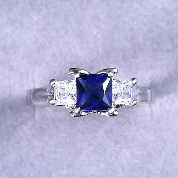 New Two Tone 925 Silver Lovely Sapphire Ring - Picture 3 of 6